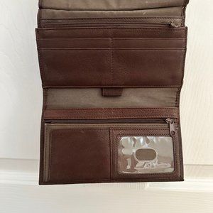 Fossil dark brown wallet/cell holder/crossbody bag in EUC